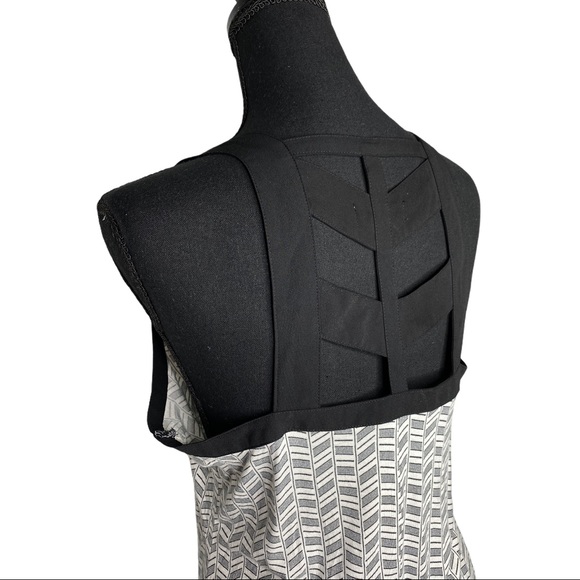 Candies Tank Top Cut Out Green Black Size Large - Picture 8 of 8